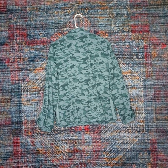 WEARABLES XCVI womens gray green black Folksy camo Safari poplin jacket L EUC - Picture 2 of 9
